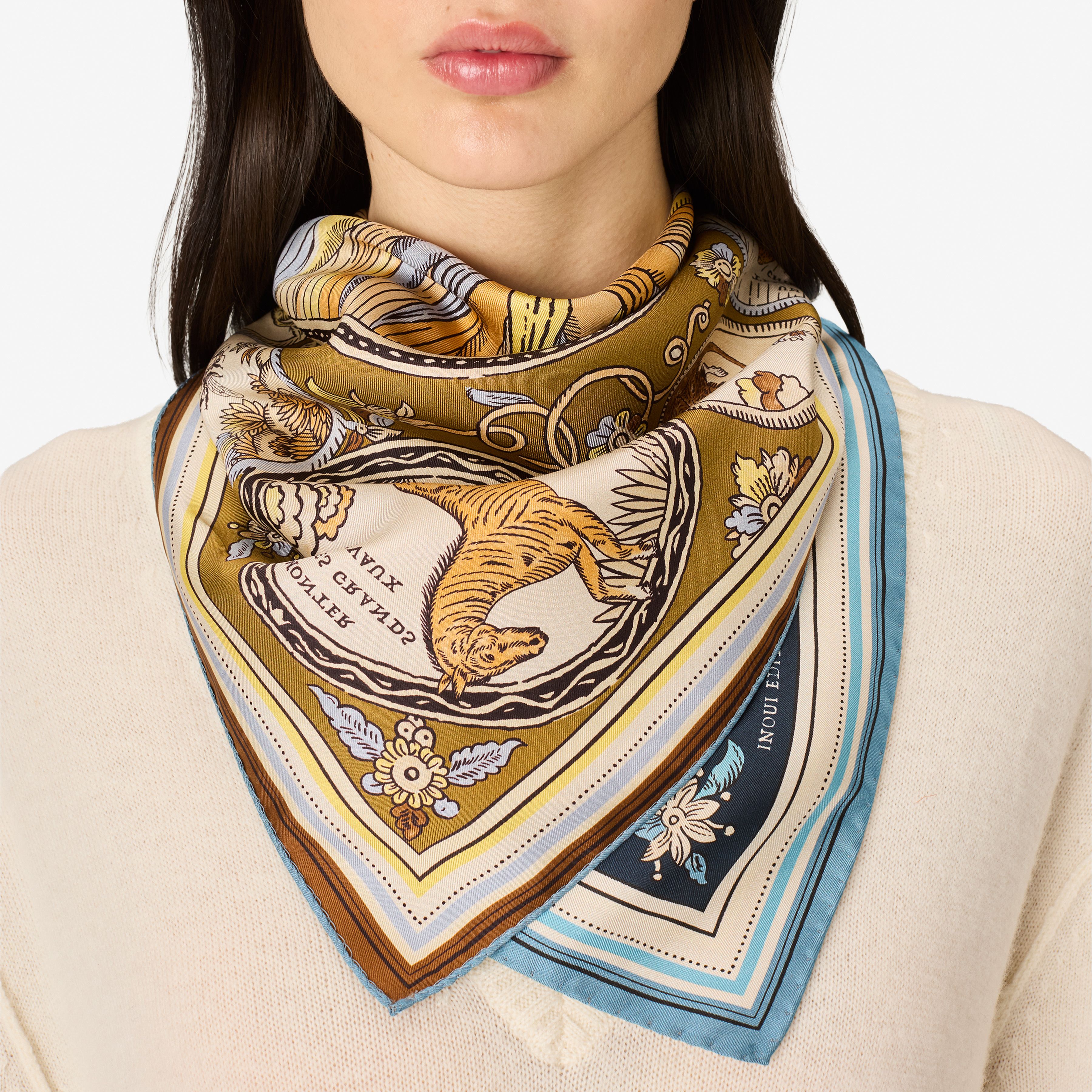 Square 65 - Chance Inoui - Navy - Golden Brown