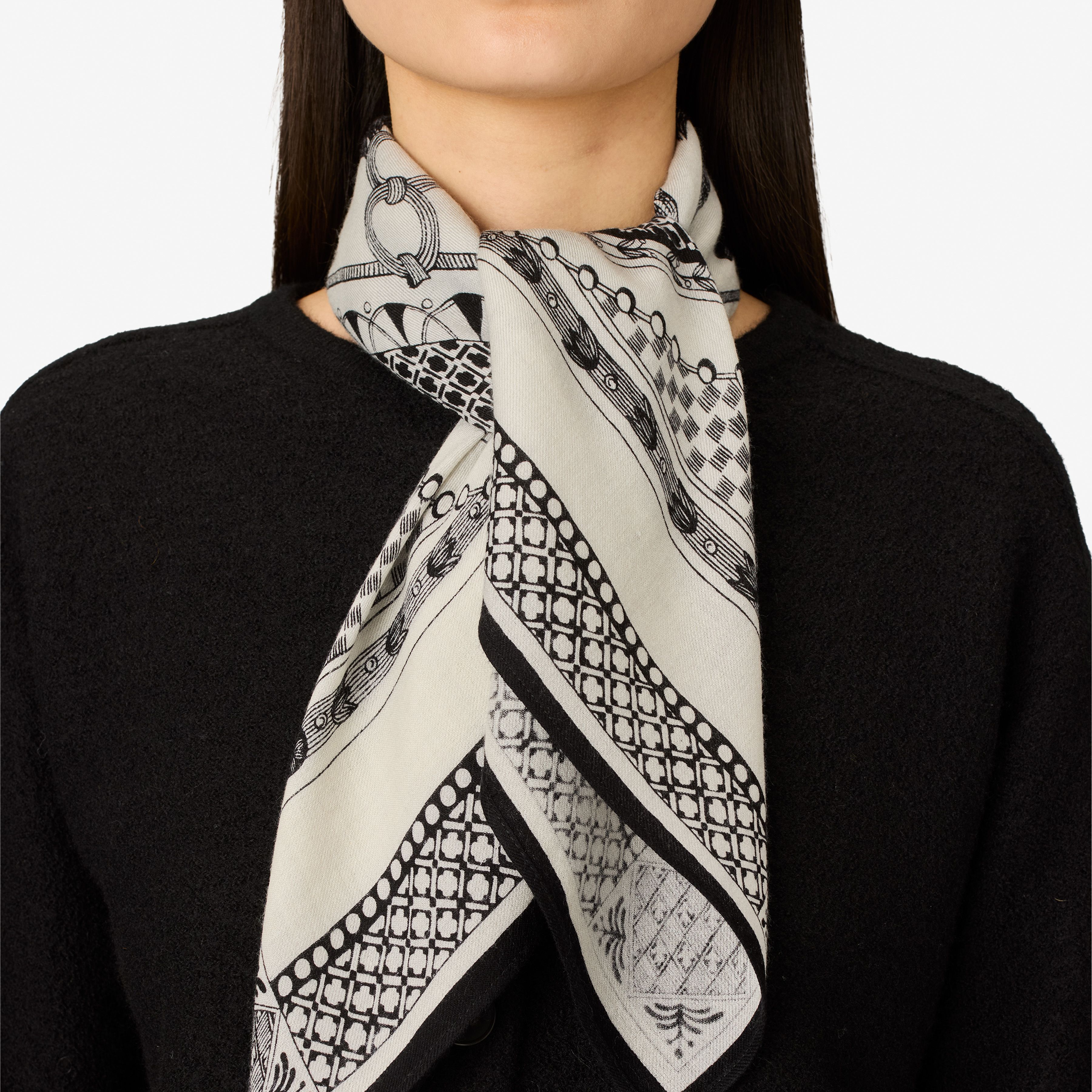 Square 70- Barocco - Black