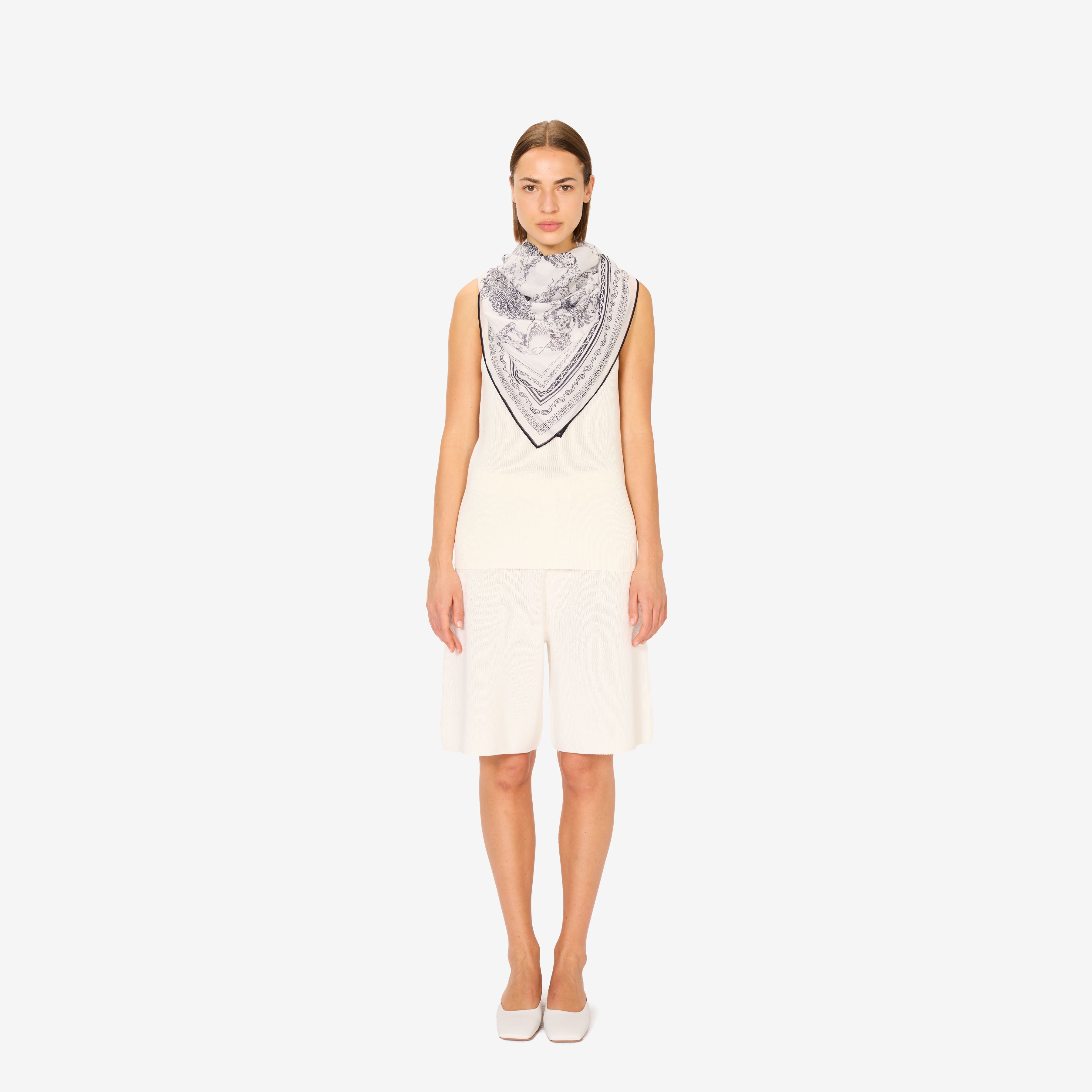 Pañuelo 130 - Reverie - Blanco