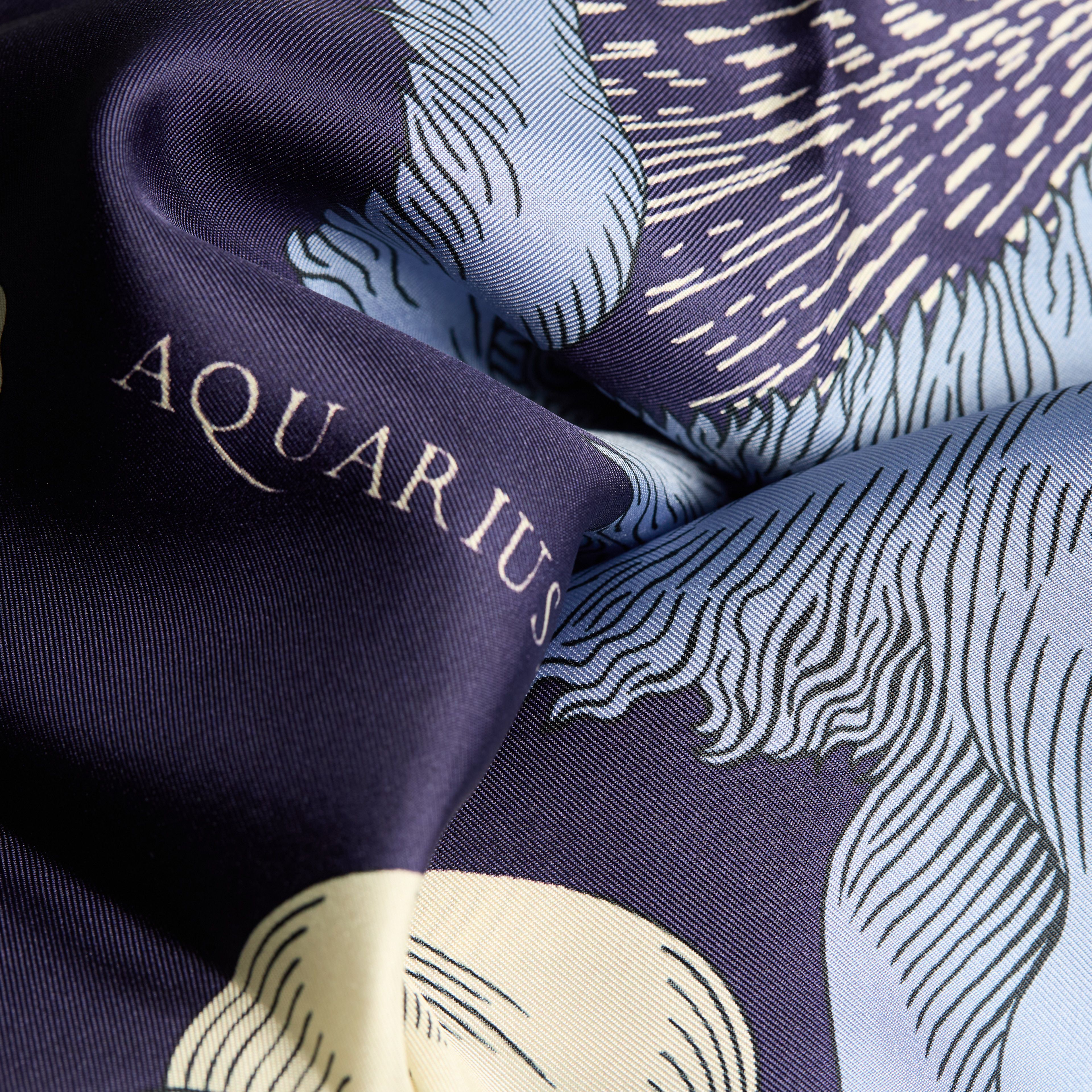 Pañuelo 65 - Astro Aquarius - Azul
