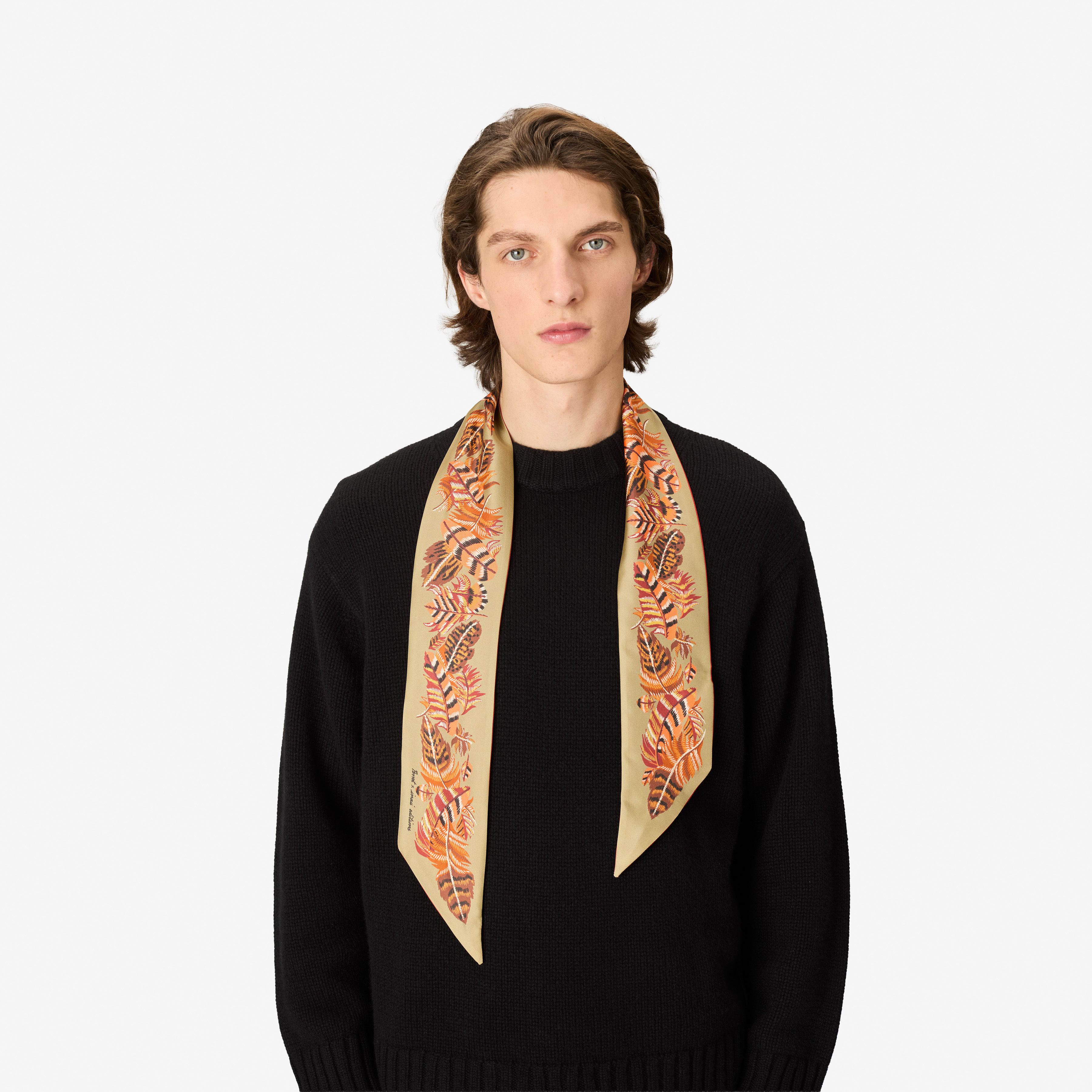 Lavalliere 120 - Plumes - Red