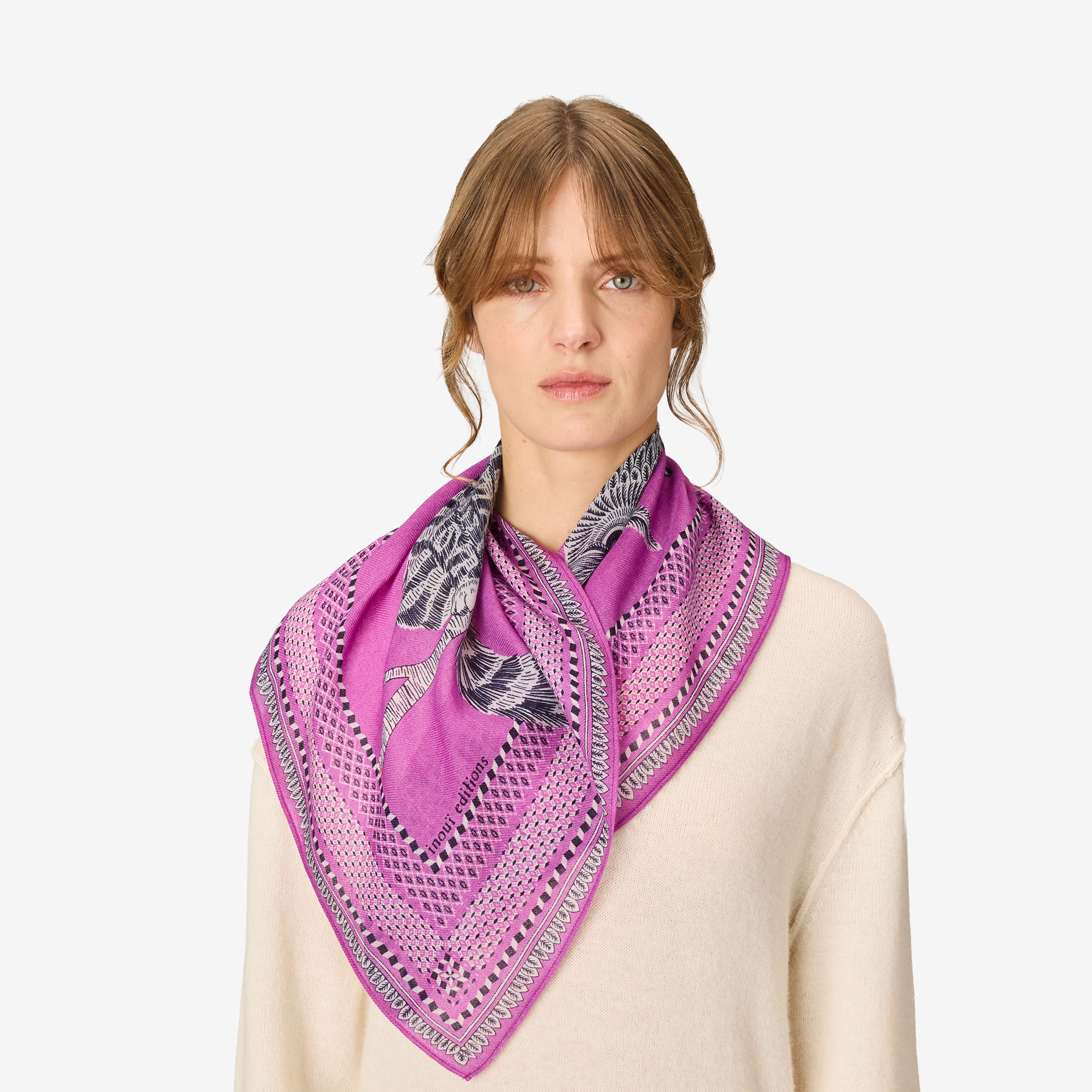 Square 70- Chouette - Purple