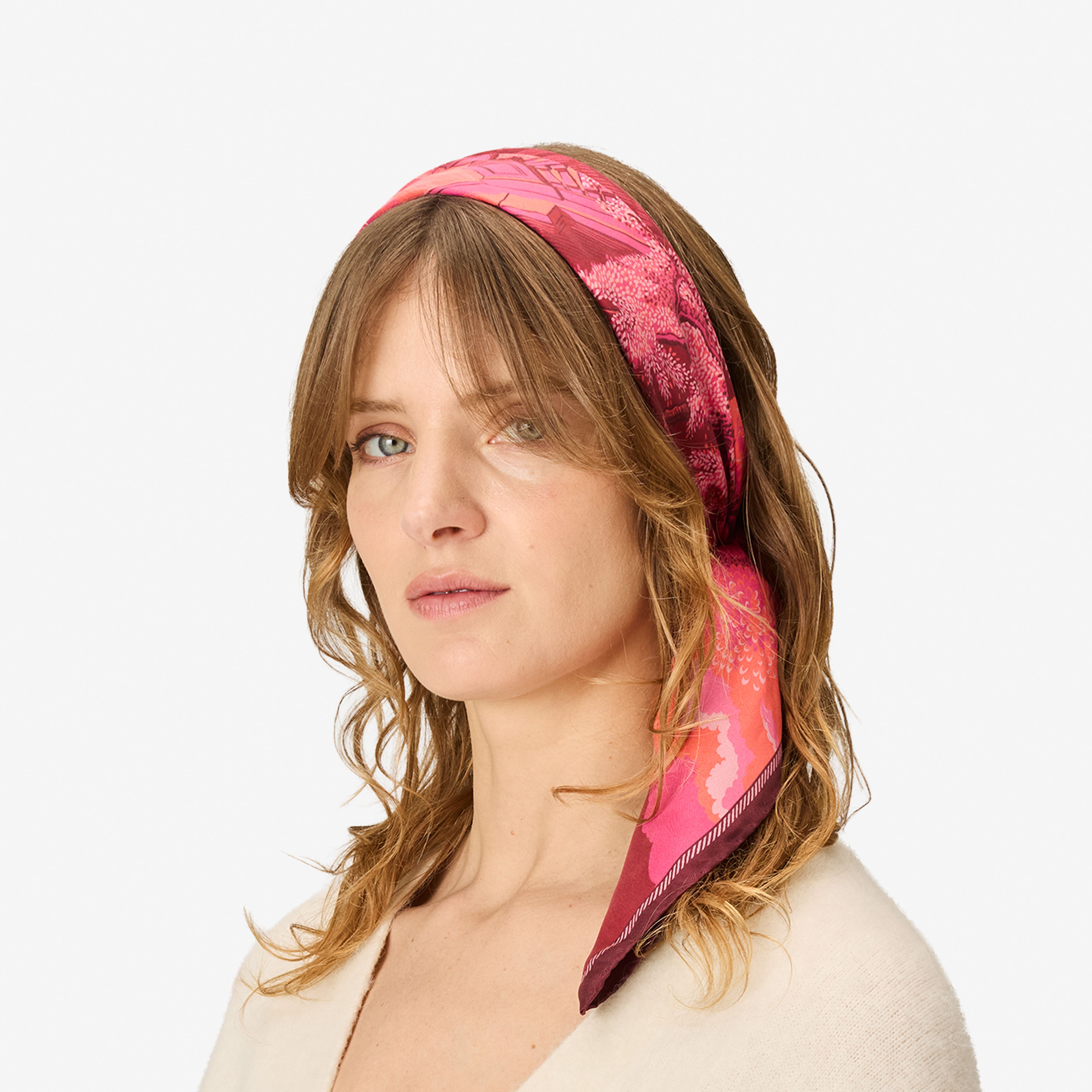 Square 70 - Come - Fuchsia