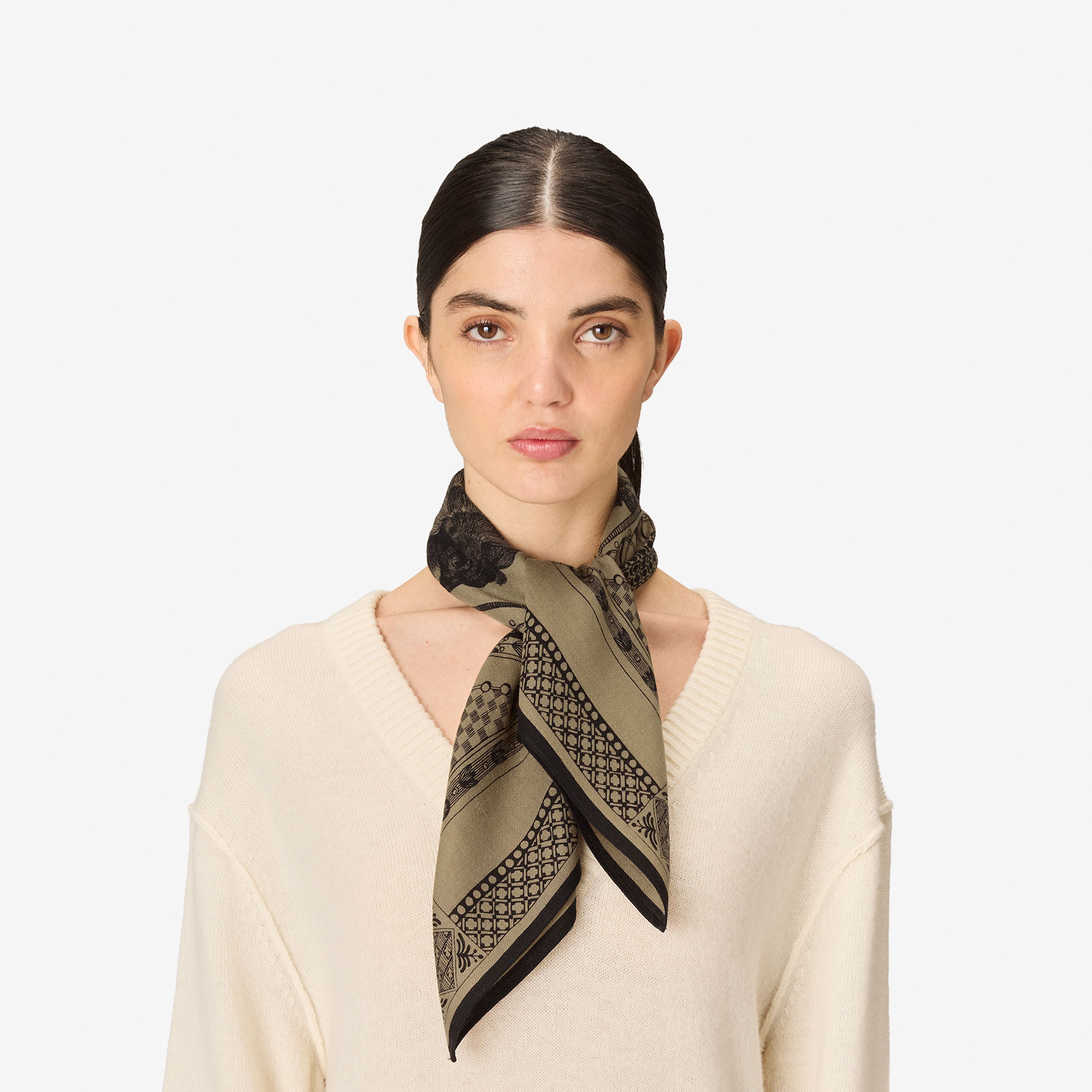 Square 70- Barocco - Golden Brown
