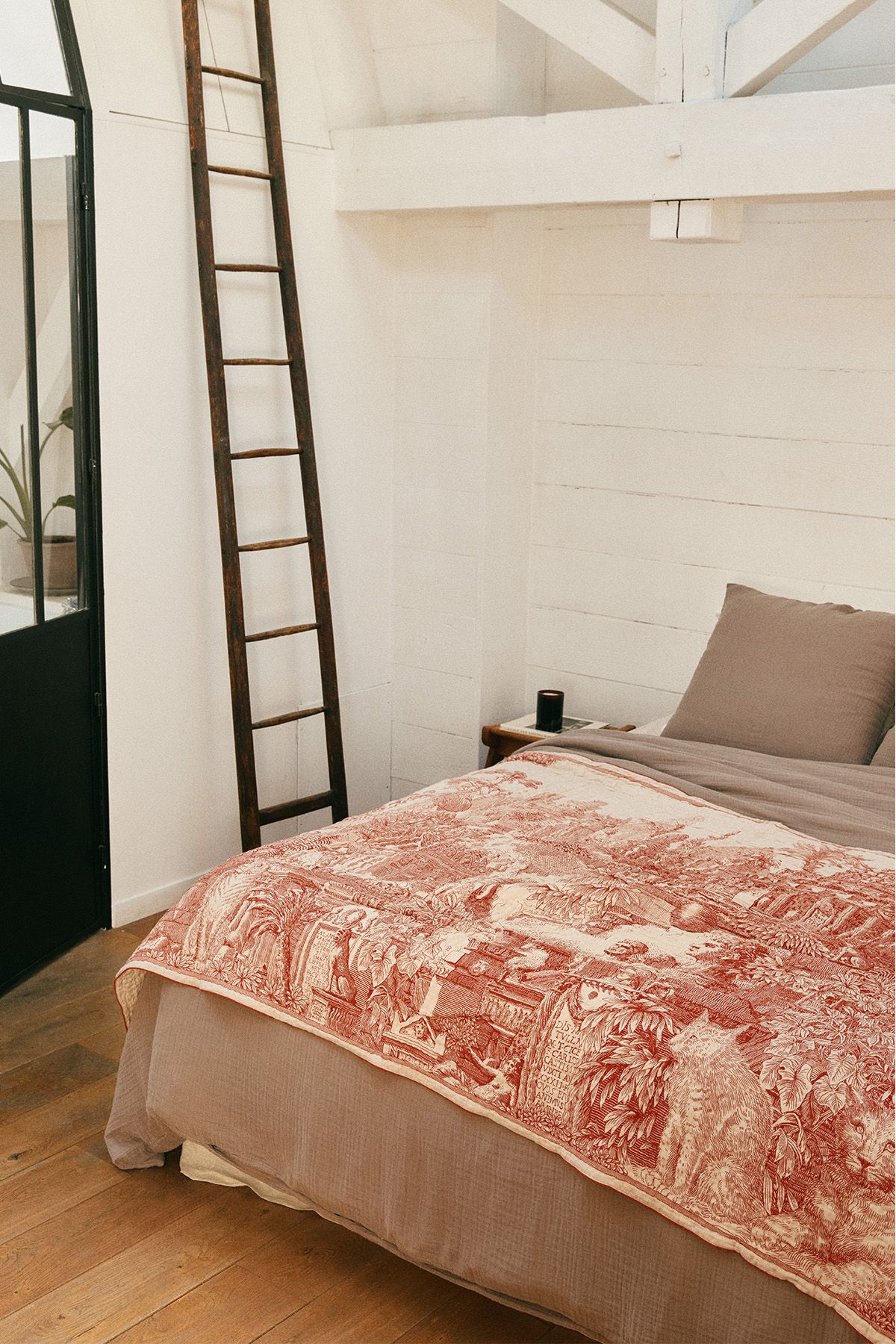 Quilted Cover 140 - Piranesi - Red