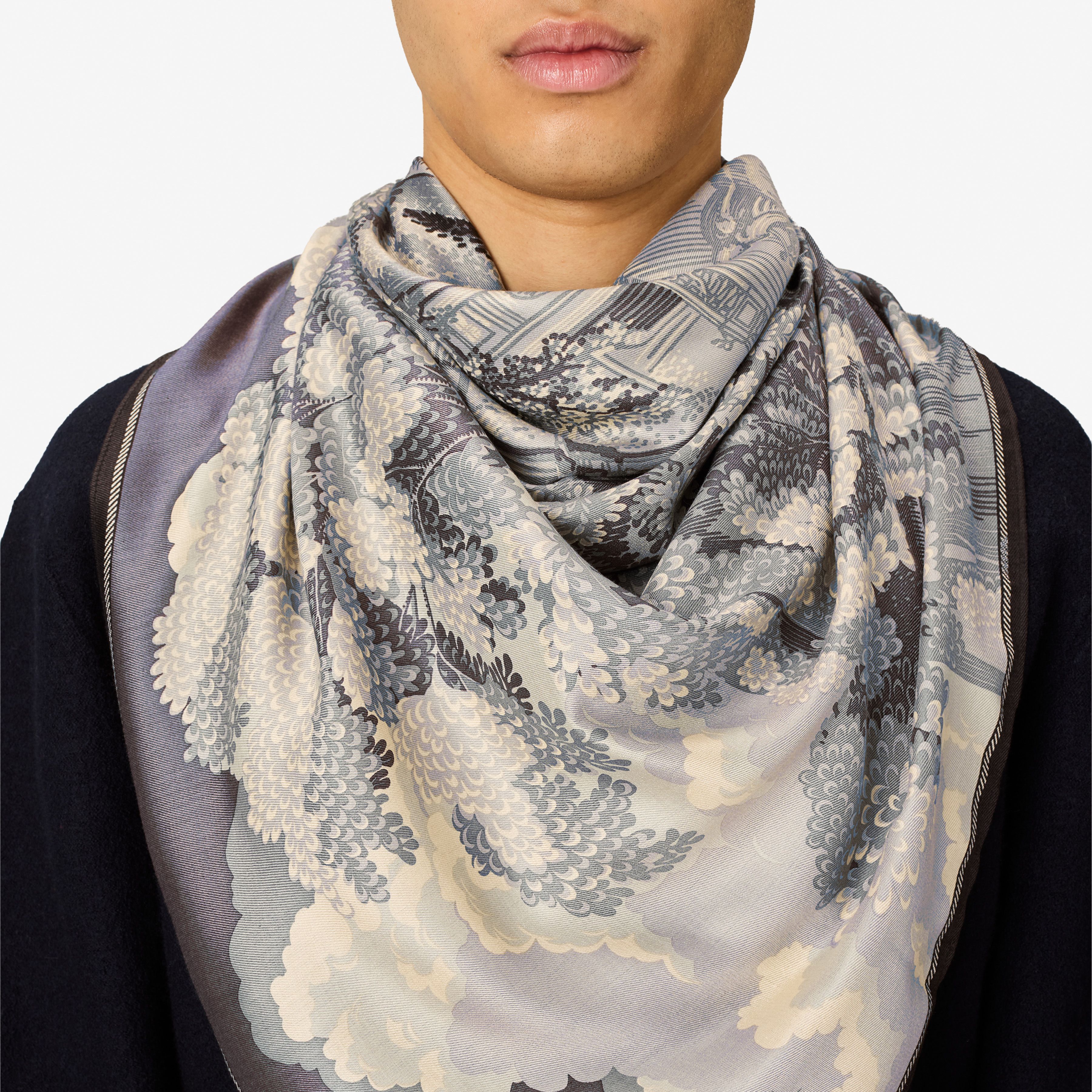 Square 130 - Come - Grey
