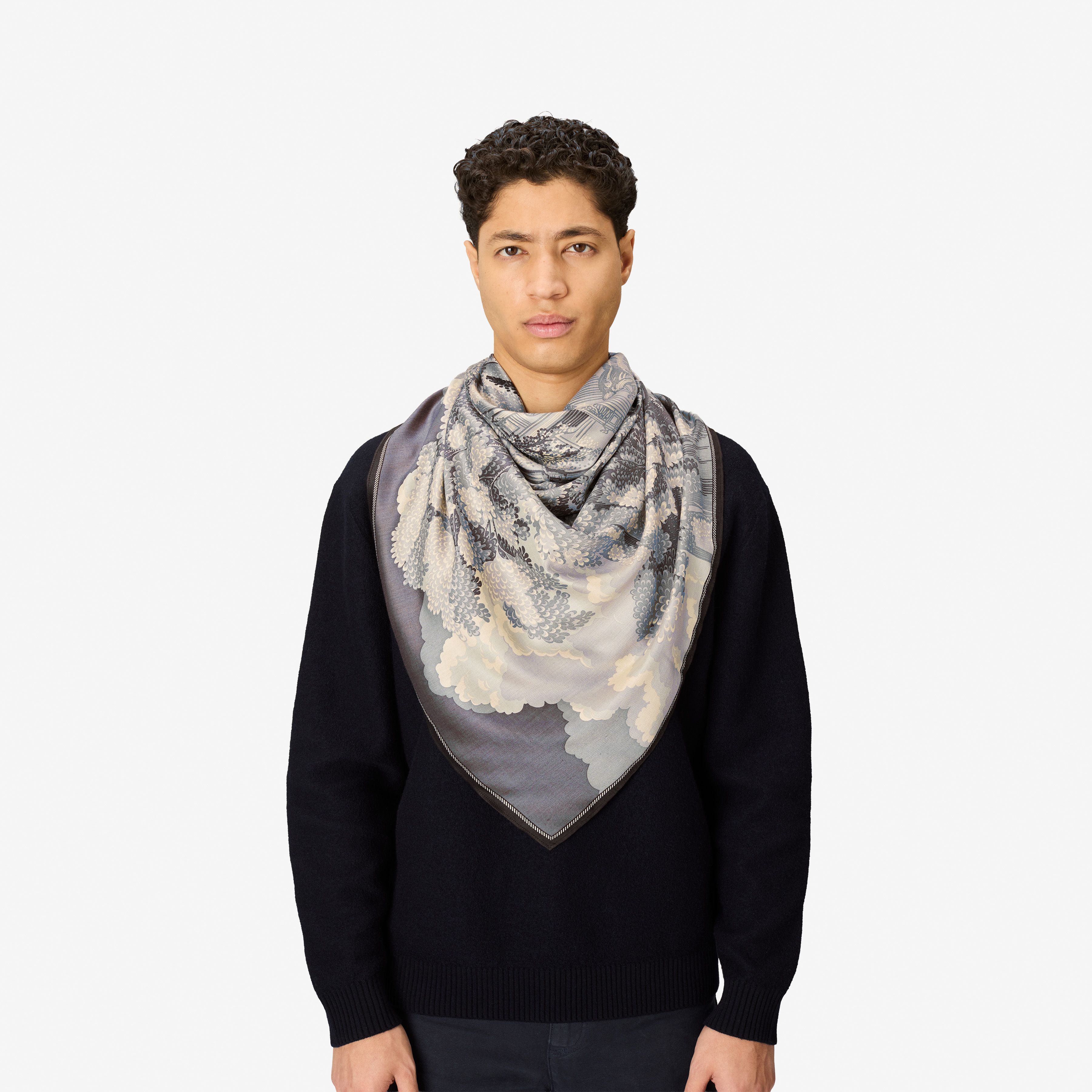 Square 130 - Come - Grey
