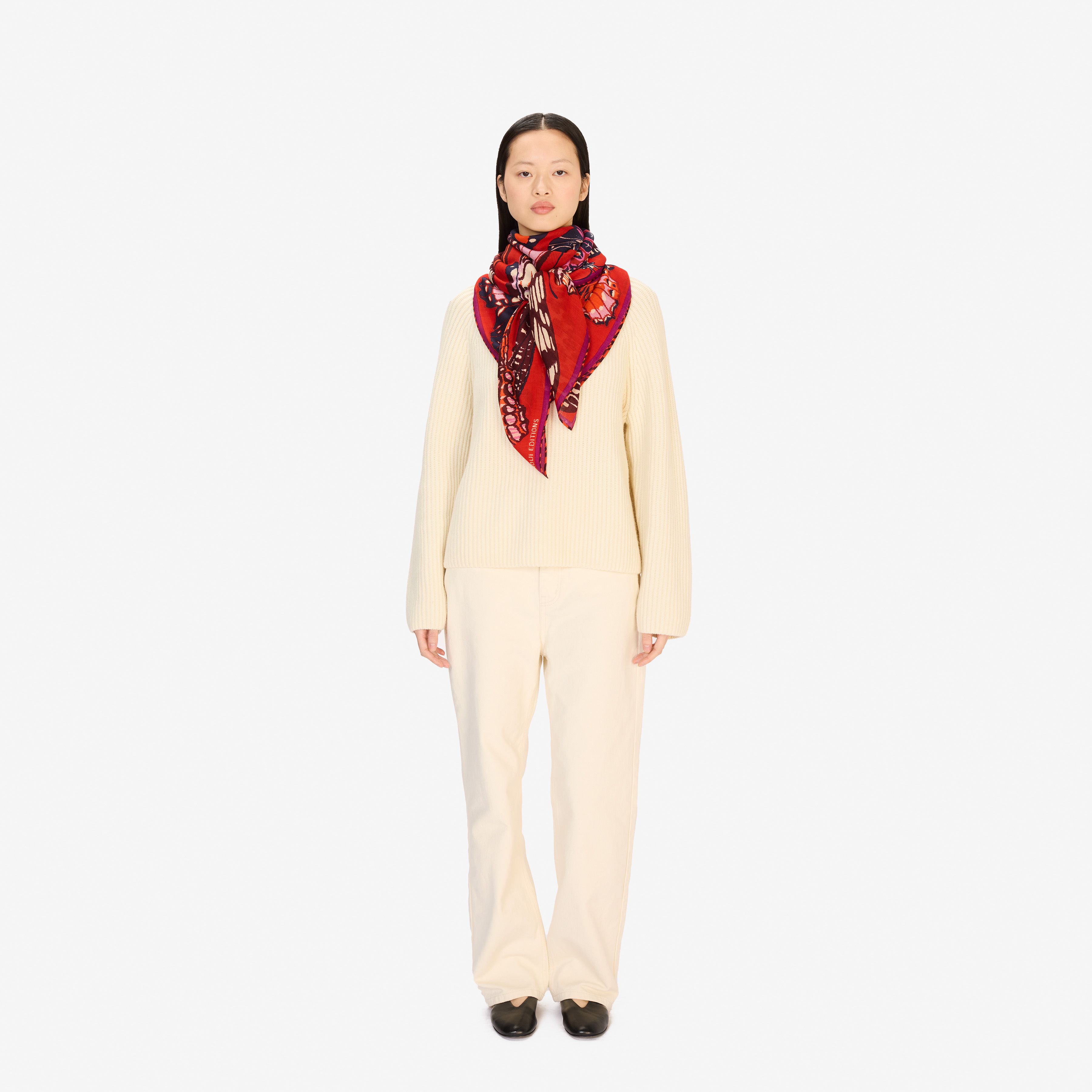 Square 130 - Papillons - Red