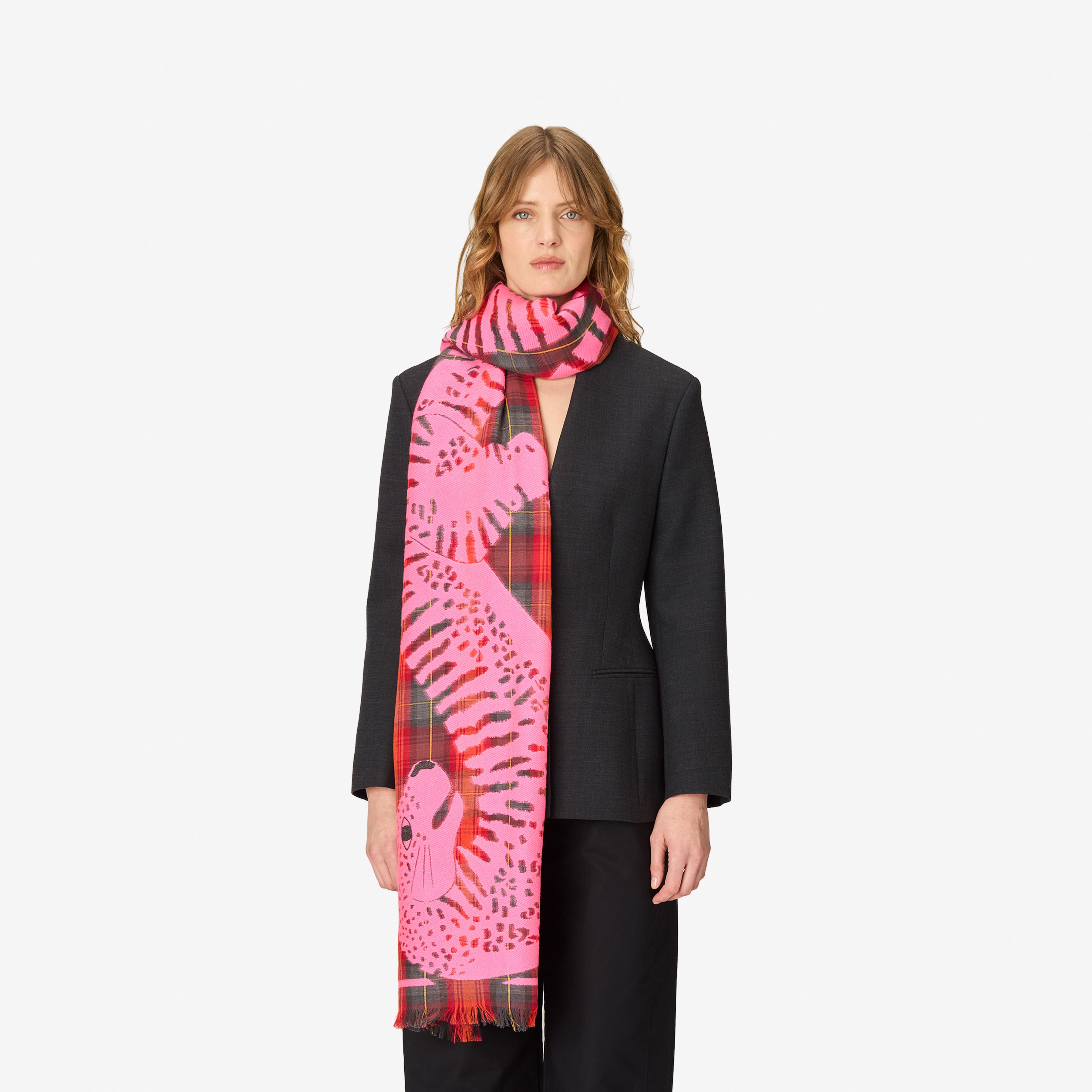 Scarf 70 - 3d - Panteo - Pink