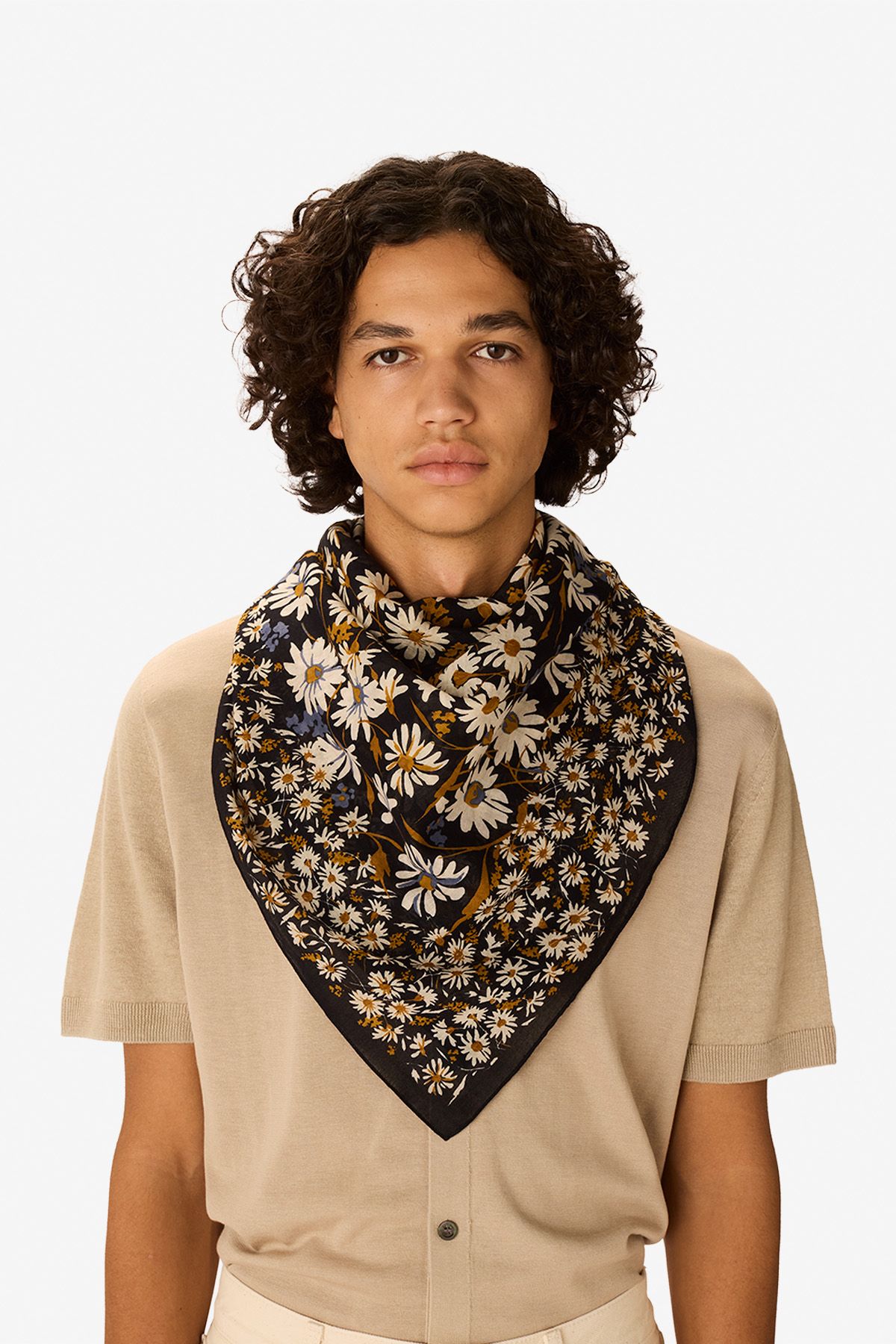 Square 100 - Faust - Black