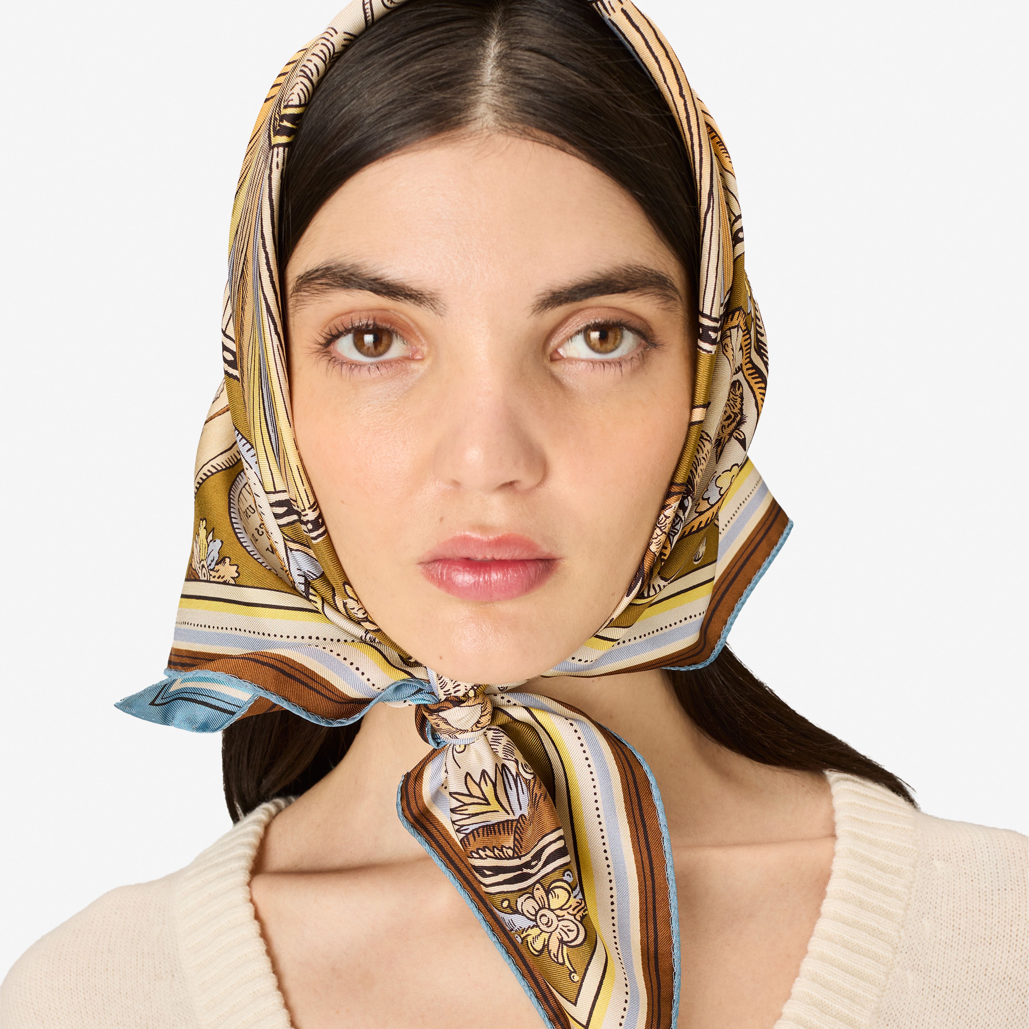 Square 65 - Chance Inoui - Navy - Golden Brown