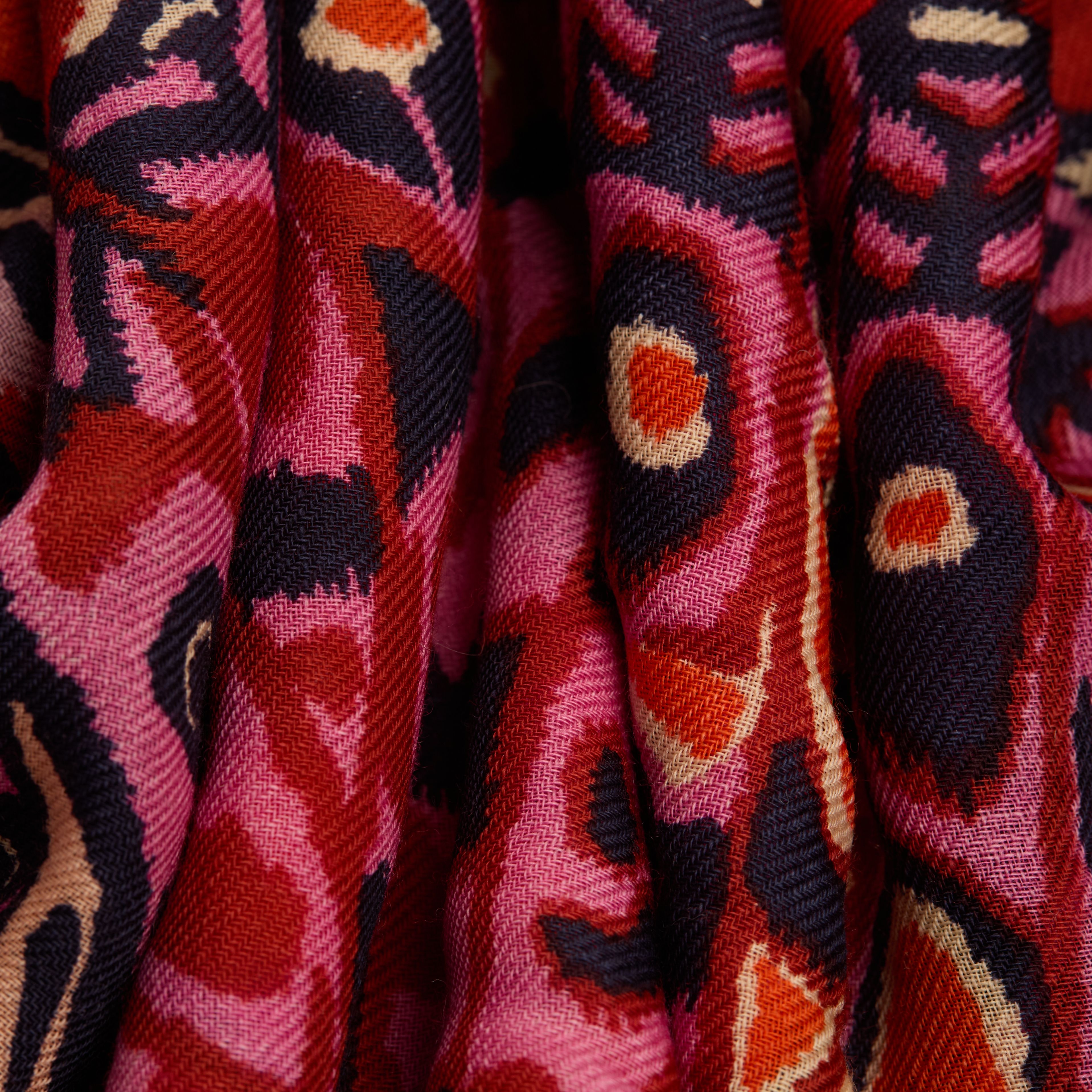 Square 130 - Papillons - Red