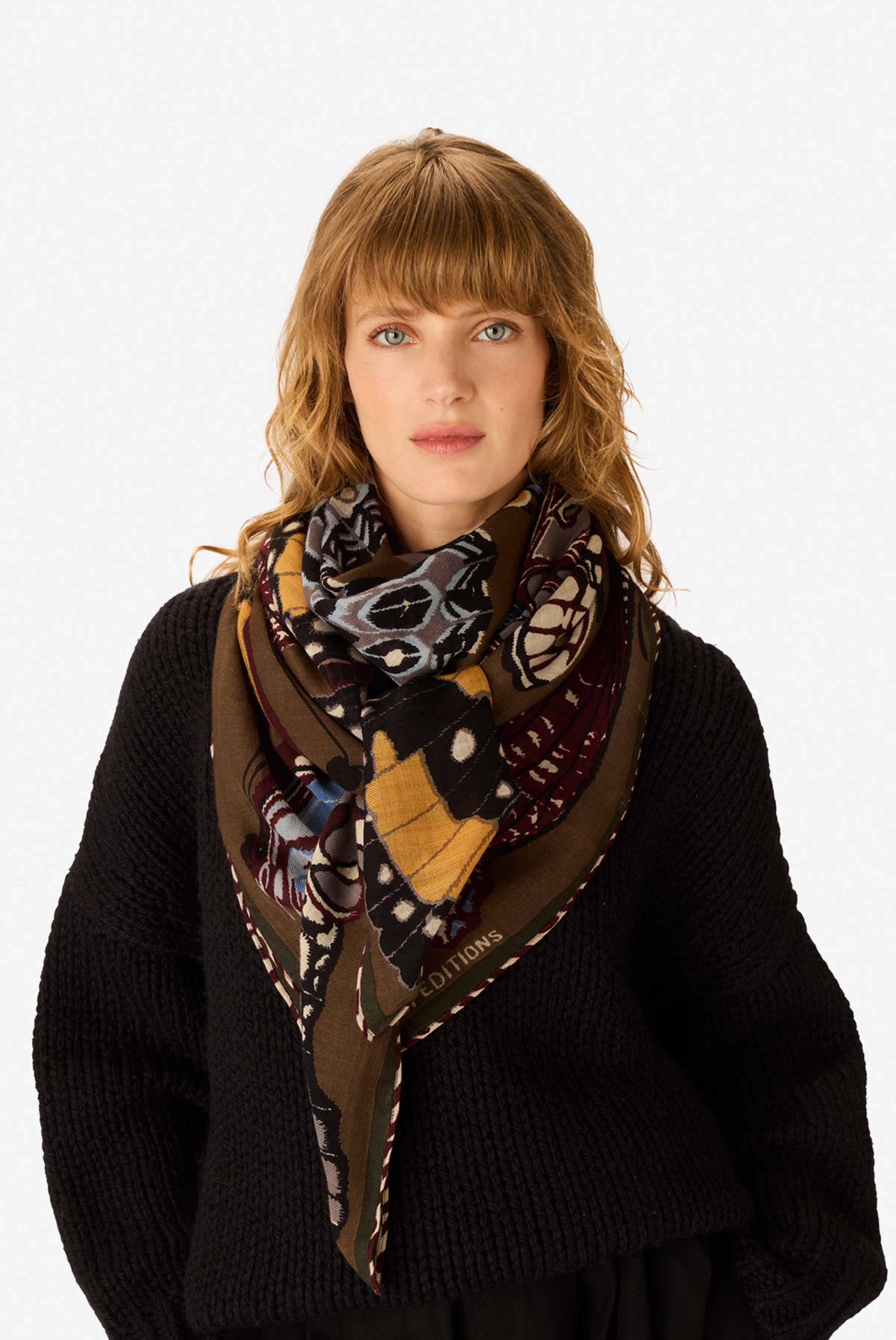 Square 130 - Papillons - Khaki