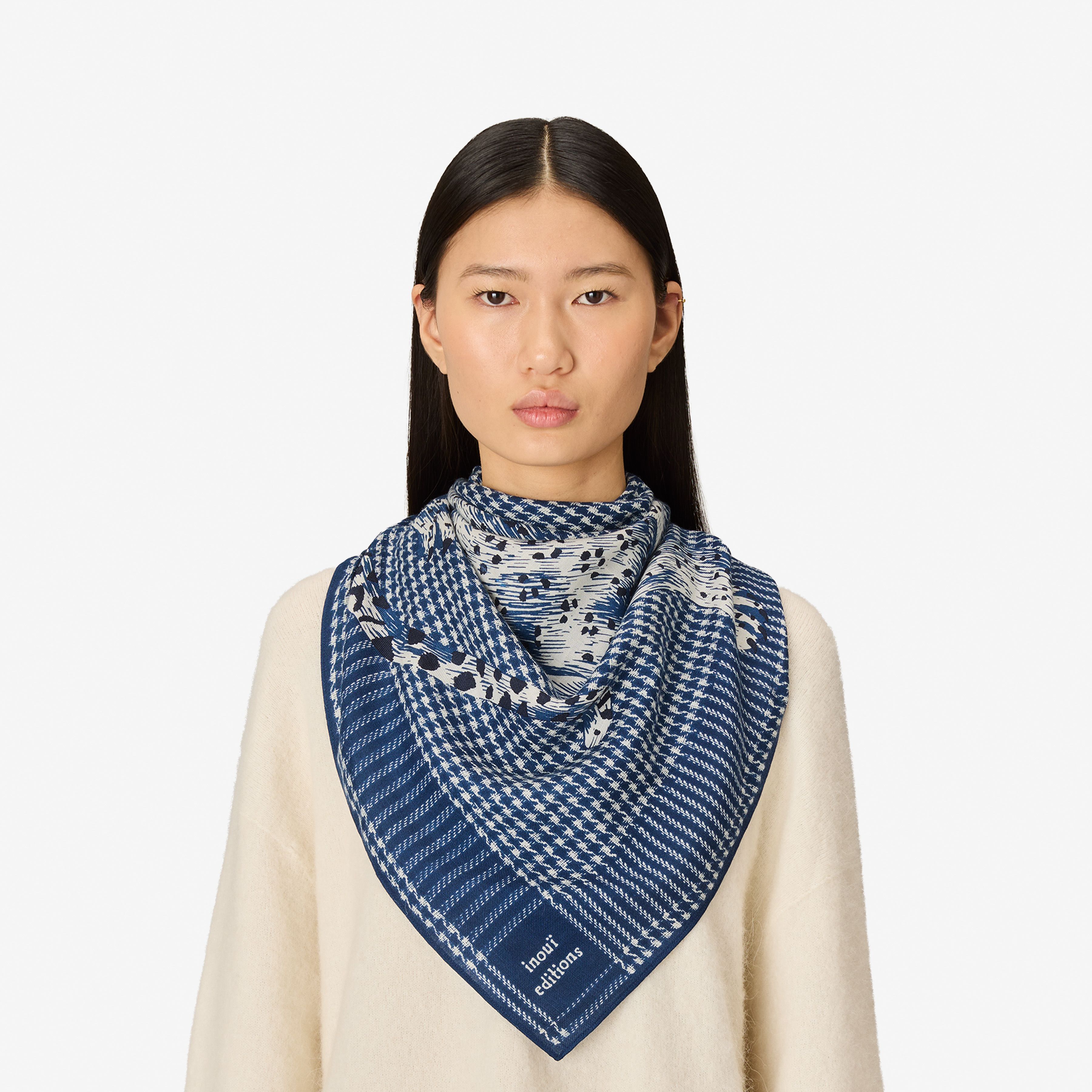 Square 100 - Jorgen Houndstooth - Blue