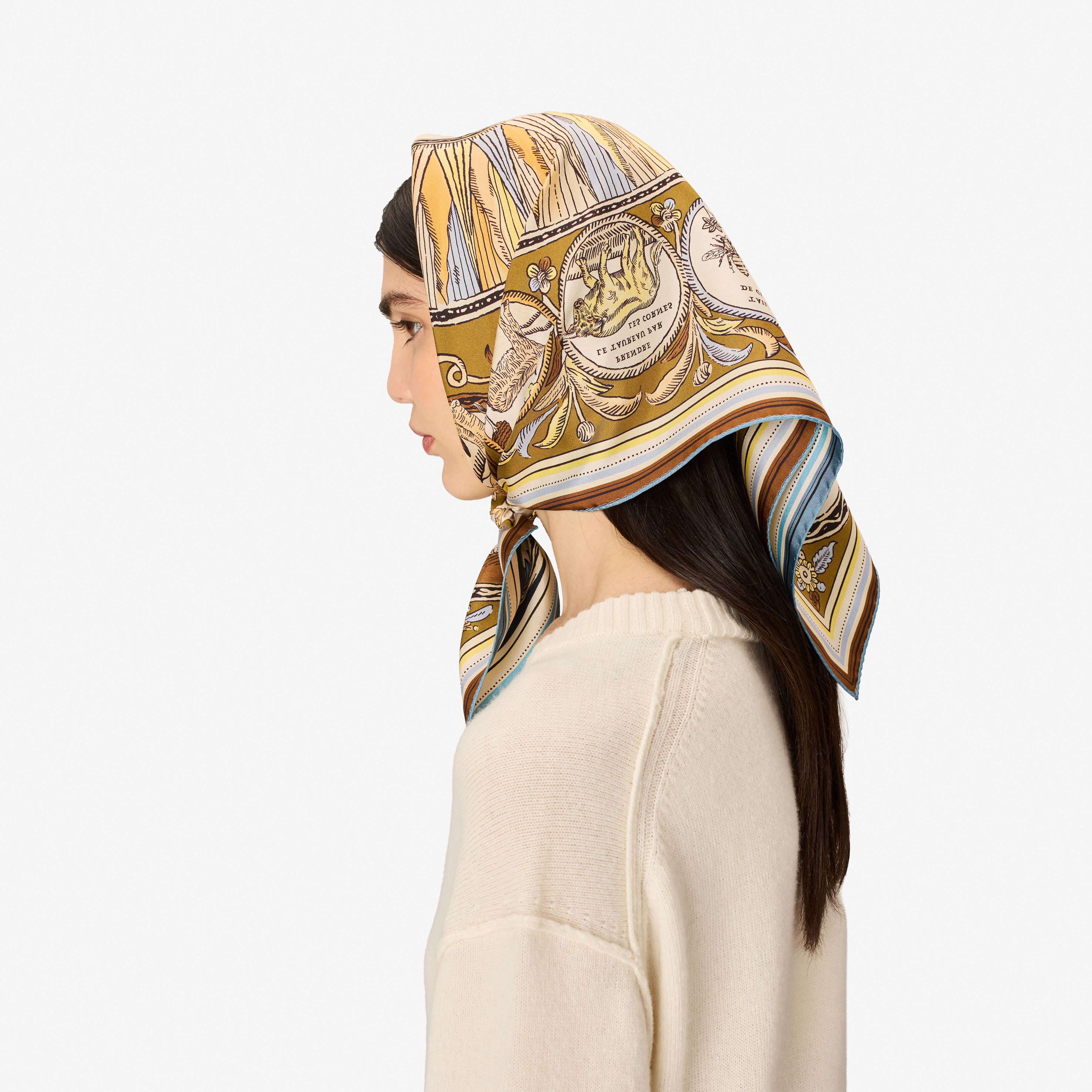 Square 65 - Chance Inoui - Navy - Golden Brown