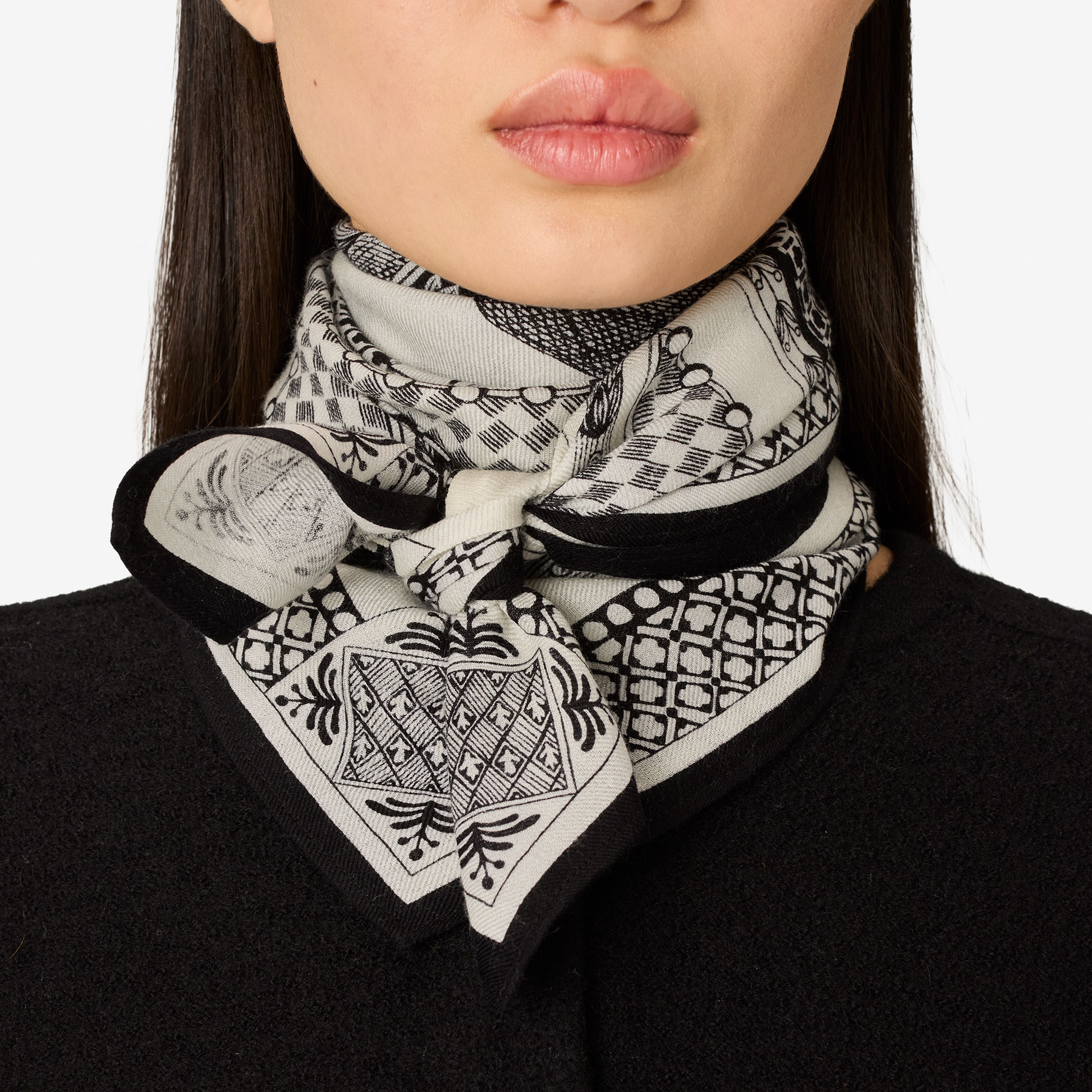 Square 70- Barocco - Black
