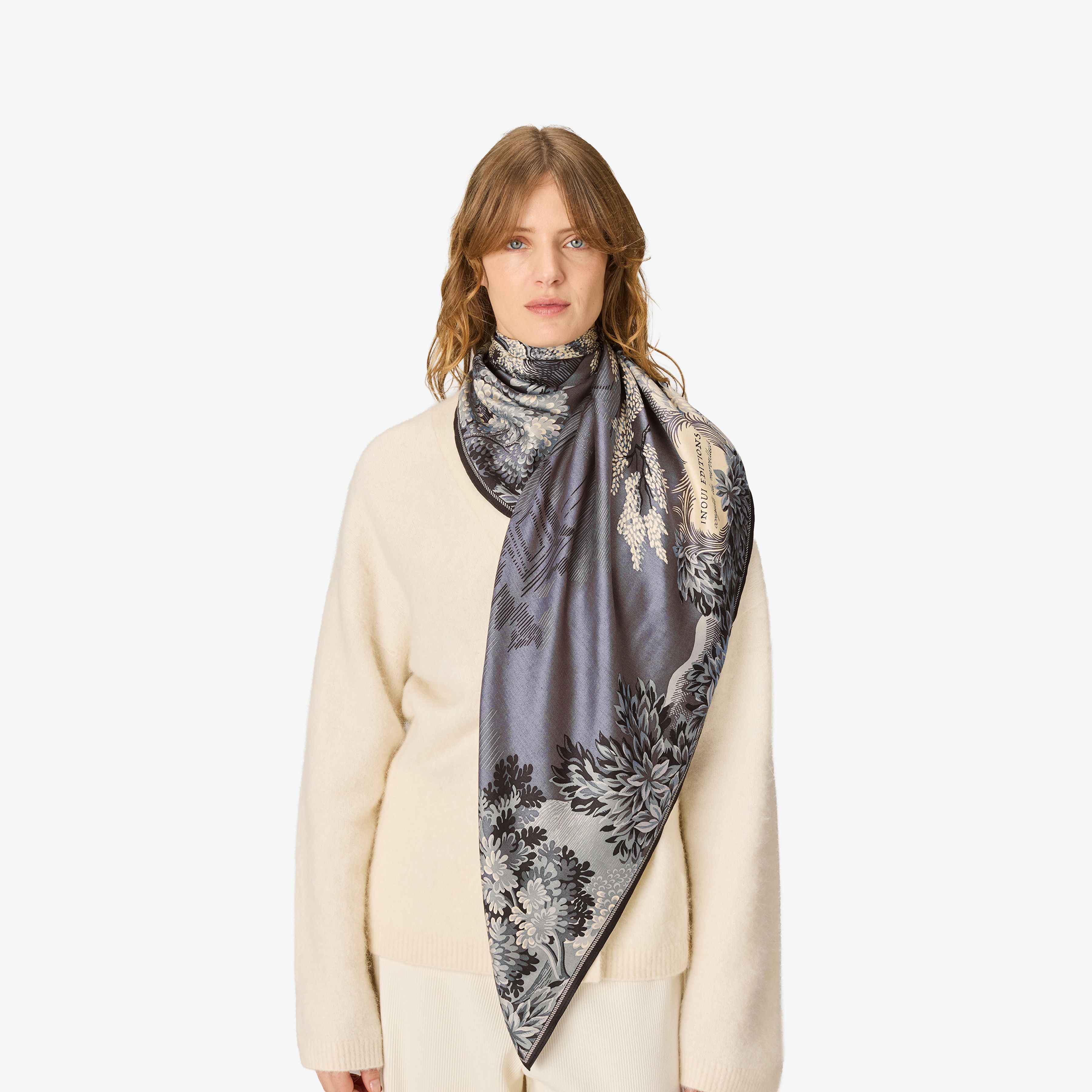 Square 130 - Come - Grey