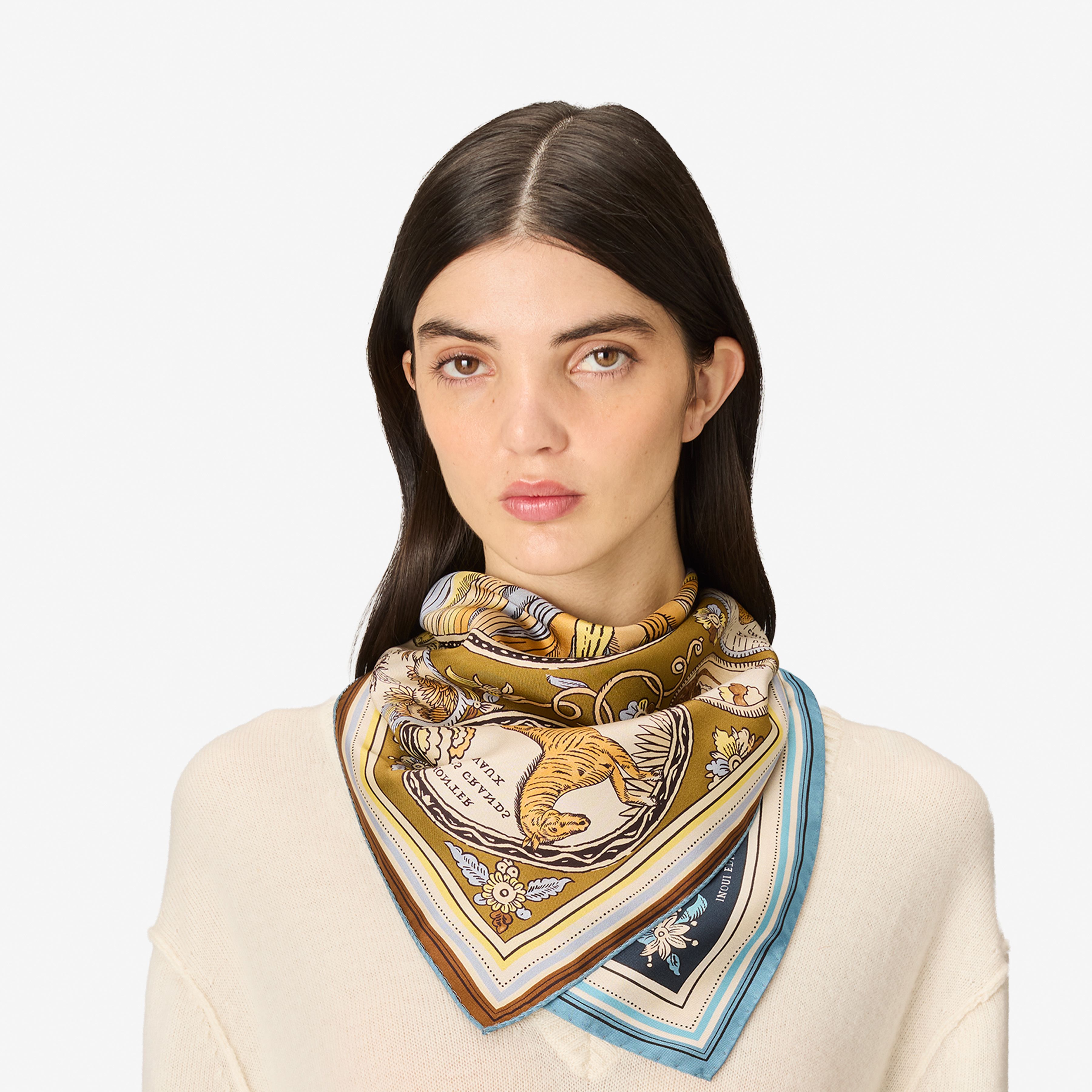 Square 65 - Chance Inoui - Navy - Golden Brown