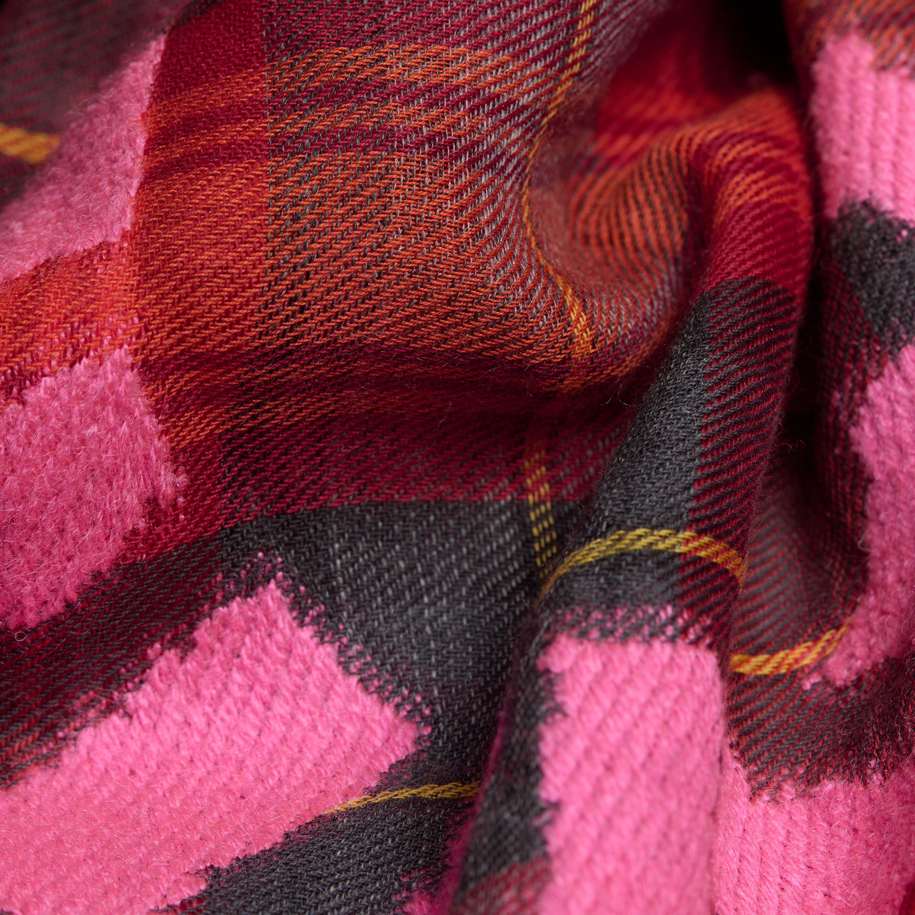 Scarf 70 - 3d - Panteo - Pink